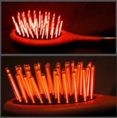 Hair-Brush in Neon